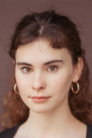 Ambre Munié as Louise