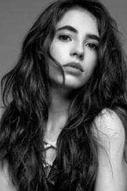 Arantza Ruiz as Camila