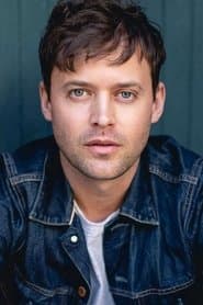 Oliver Ackland as Darren