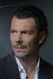 Ioannis Papazisis as Denis Kalouris