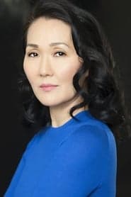 Linda Ko as Suzanne Smith