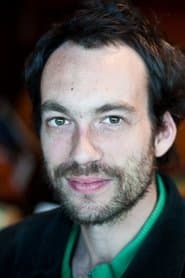 Vladislav Galard as Docteur Pivoine