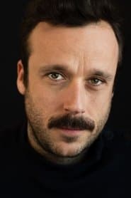 Baptiste Sornin as Orlando