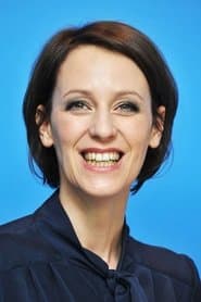 Vivian Bartsch as Nutritionist