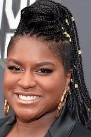 Ester Dean as Cynthia Rose