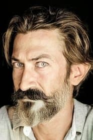 Kağan Uluca as Yadigar