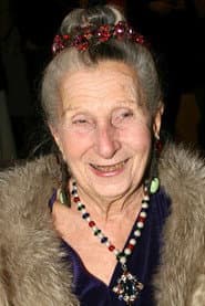 Titika Sarigouli as Harikleia