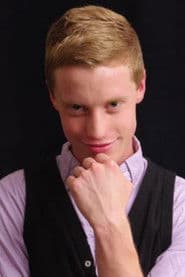 Daniel Skelton as Phil