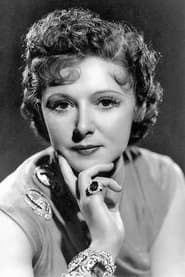 Isabel Jeans as Aunt Alicia