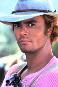 Antonio Cantafora as Tonico Bastos