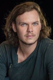 Philip Wiegratz as Steve