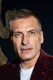 Sebastián Llapur as Matute (voice)