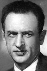 Andrei Kostrichkin as Akakiy Bashmachkin