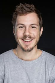 Joakim Robillard as Maxime