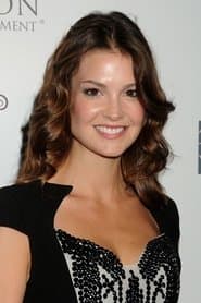 Tiffany Brouwer as Selina Duboix