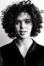 Safia Oakley-Green as Elizabeth