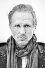 Sampo Sarkola as Strang