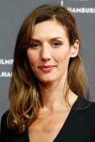 Doria Tillier as George Dumontet