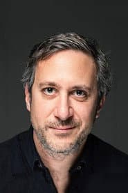 Haris Mavroudis as Alkis Koumentakis