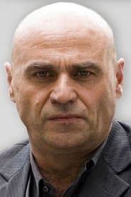 Gaetano Amato as Contrabbandiere