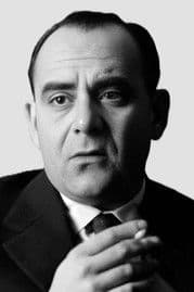 Vittorio Caprioli as Factory Manager