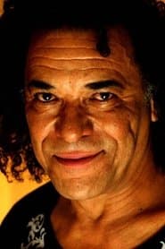 Marku Ribas as Vanderlei