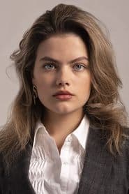 Alva Bratt as Esther