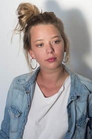 Sophie Breyer as Elise