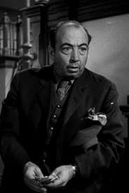 Tito Vuolo as Pietro Capa