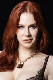 Maitland Ward as Candice Lee