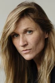 Julischka Eichel as Vicky