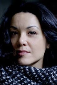 Pamela Cortes Bruna as Paula