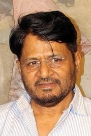 Raghubir Yadav as Budhia