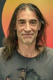 Jorge Esmoris as Antonio