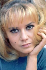 Sophie Daumier as Paula