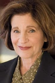 Annie Abbott as Dee Dee