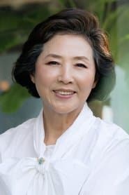 Goh Doo-shim as Geum-soon's mother