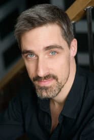 Nicola-Frank Vachon as Ésimésac