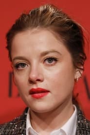 Jella Haase as Laura Ferber