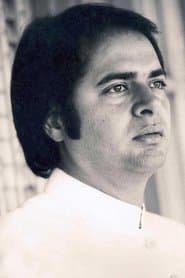Farooq Shaikh as Siddharth Parashar