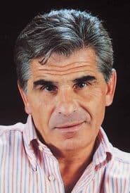 Pedro Ruiz as Juan Carlos I (voz)