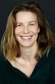 Anna von Haebler as Luna