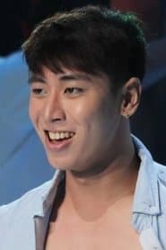 Ralmon Mendoza as Leo