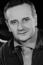 Lindsay Anderson as War Minister