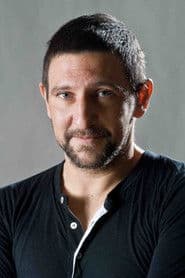 Andrés Herrera as Fernando