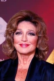 Angélica María as Mónica Molnar