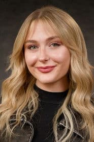 Alyvia Alyn Lind as Dolly Parton