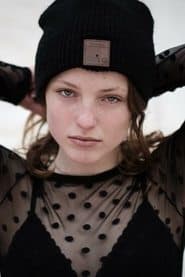 Claudia Roset as Sara