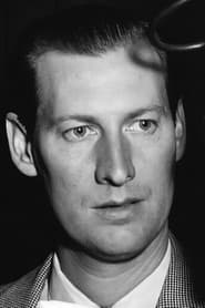 Robert C. Bruce as Narrator (voice) (uncredited)