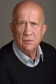 Christian Grashof as Maler Waldersee